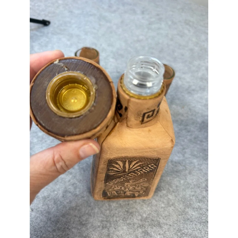 Vintage‎ Guadalajara Mexico Leather Wrapped Tequila Decanter and 2 Shot Glasses